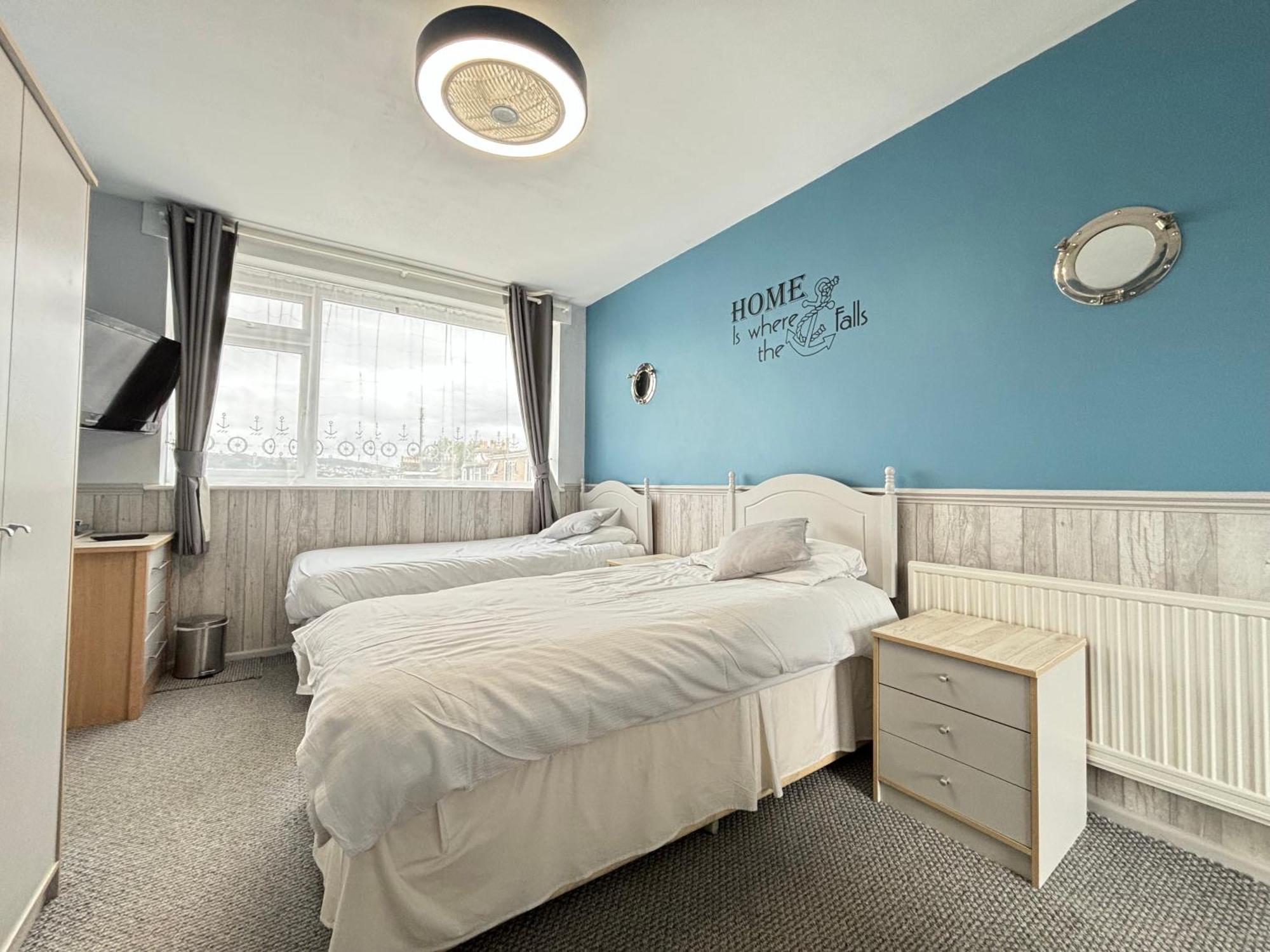 Three Palms Bed & Breakfast Paignton