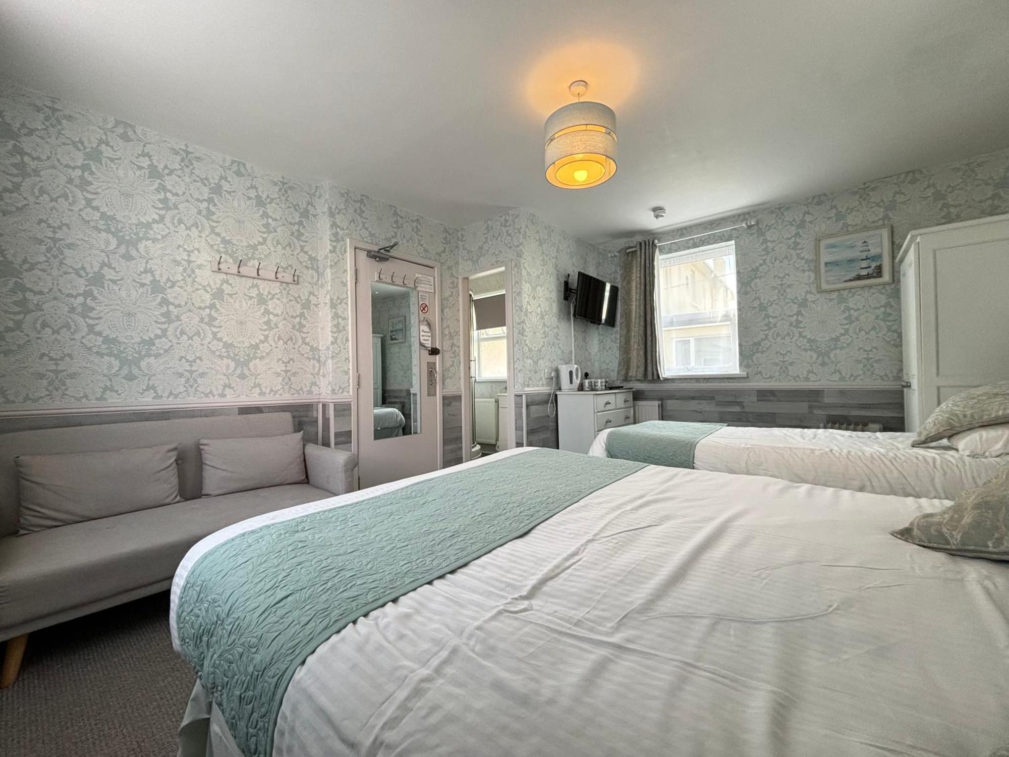 Three Palms 4* Paignton