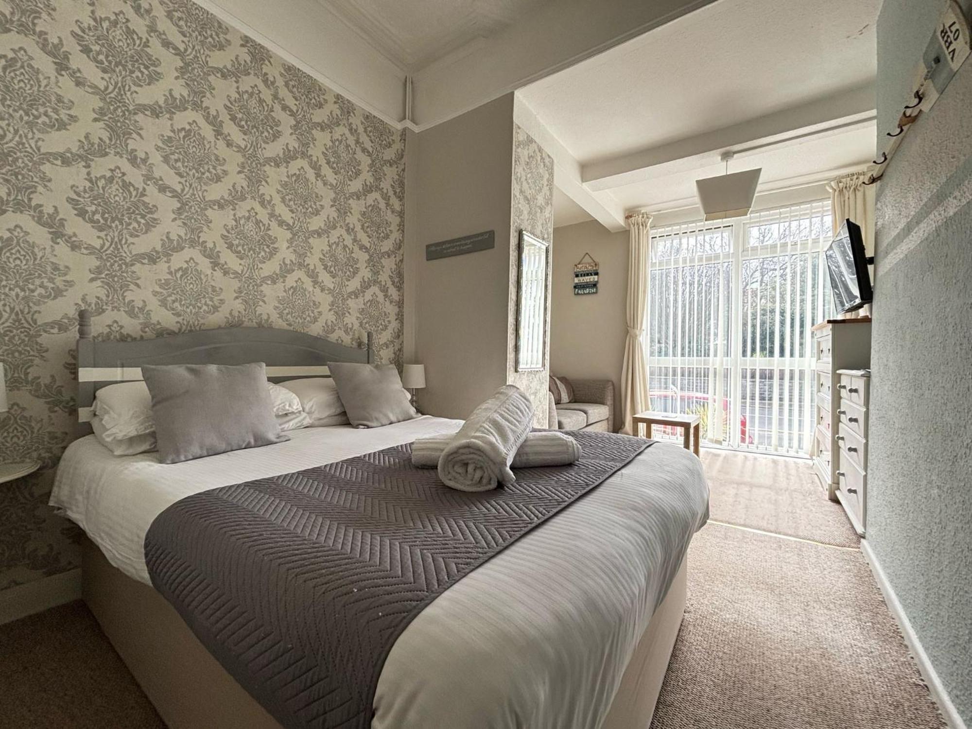 Three Palms 4* Paignton