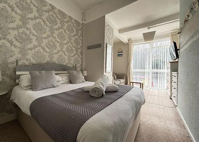 Three Palms Hotel