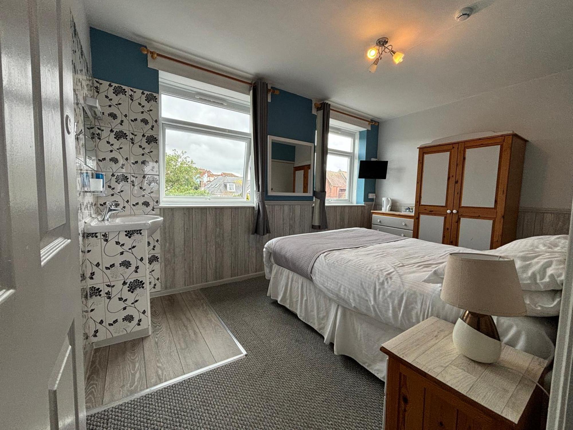 Bed & Breakfast Three Palms 4*